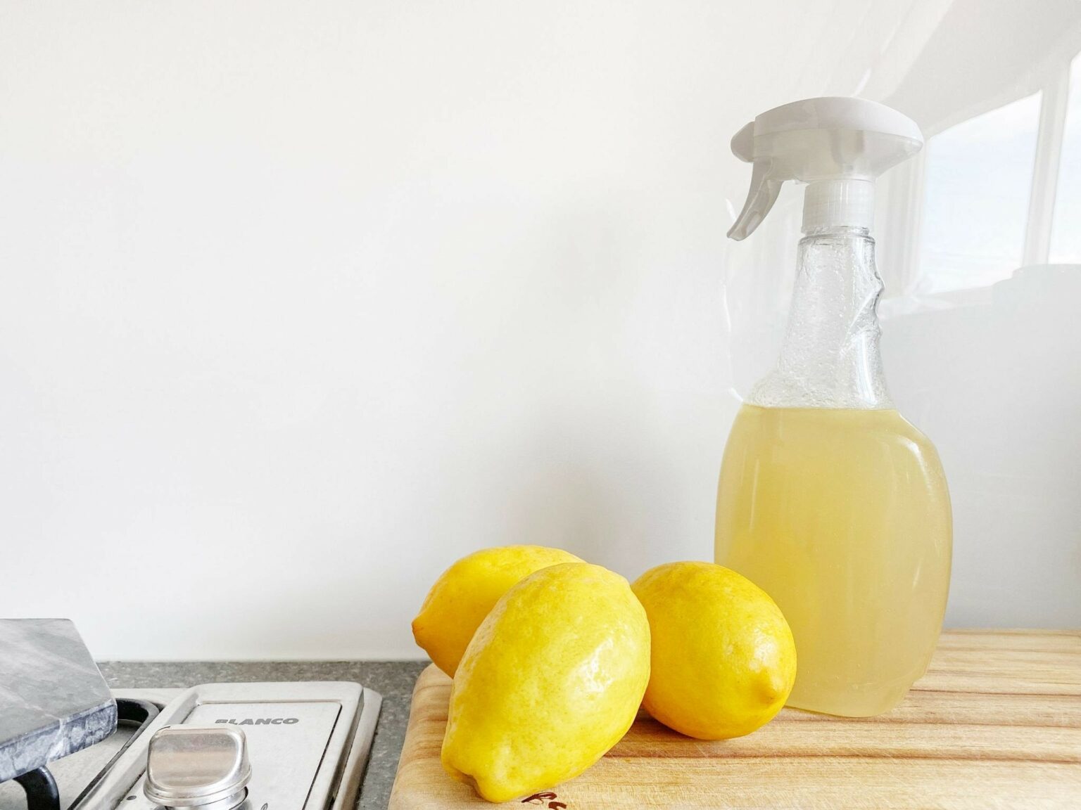 5 Natural Deodorizing Solutions for a Smelly Room Techie Loops